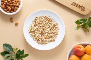 Мороженое из абрикосовых косточек с абрикосами и дыней Мороженое из абрикосовых косточек с абрикосами и дыней