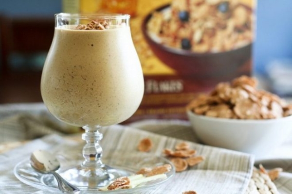 Смузи с киви и бананом на овсяном молоке Смузи с киви и бананом на овсяном молоке