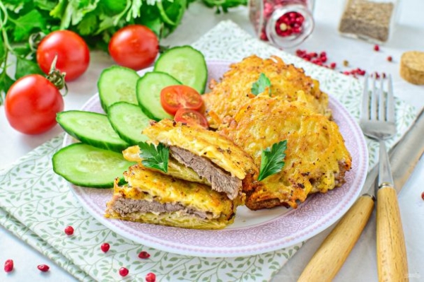 Свиные отбивные в картофельном кляре на сковороде Свиные отбивные в картофельном кляре на сковороде