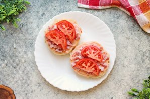 Мини пицца на скорую руку Мини пицца на скорую руку