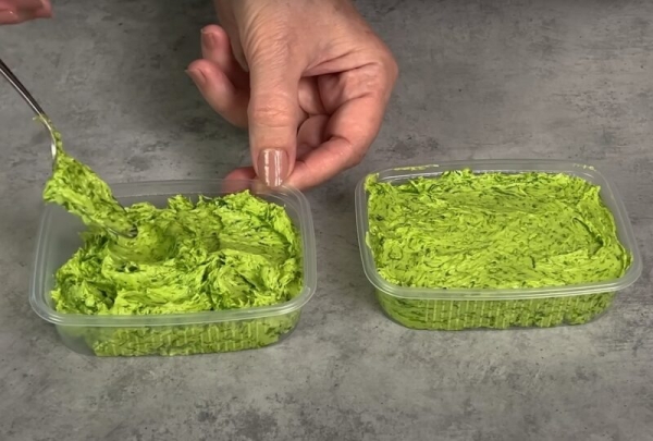 Простая вкусная паста из зеленого лука: хранится до 1 года. Даже не думала, что буду делать такие заготовки на зиму Простая вкусная паста из зеленого лука: хранится до 1 года. Даже не думала, что буду делать такие заготовки на зиму