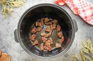 Печень со свининой в мультиварке Печень со свининой в мультиварке