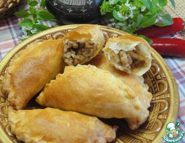 Слоеные пирожки с мясом "Эмпанадас"