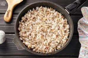 Блины с мясом и рисом