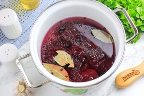 Маринованная свекла на зиму в банках целиком Маринованная свекла на зиму в банках целиком