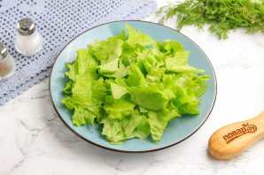 Салат из масляной рыбы холодного копчения Салат из масляной рыбы холодного копчения