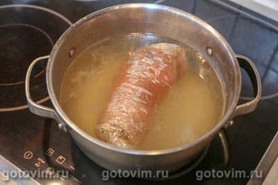 Рулет из рульки вареный в пленке (или пакете для запекания) Рулет из рульки вареный в пленке (или пакете для запекания)