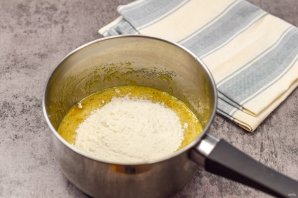 Торт "Наполеон" из готового слоеного теста Торт "Наполеон" из готового слоеного теста