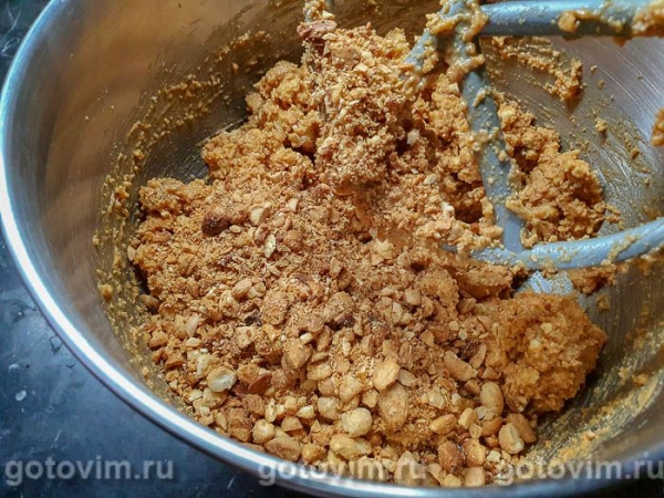 Десерт «Муравейник» с жареным миндалем Десерт «Муравейник» с жареным миндалем