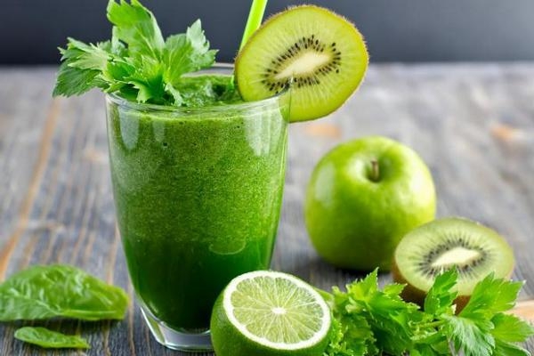 Жиросжигающий коктейль с зеленью Жиросжигающий коктейль с зеленью