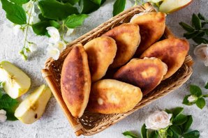 Пирожки с яблоками жареные Пирожки с яблоками жареные