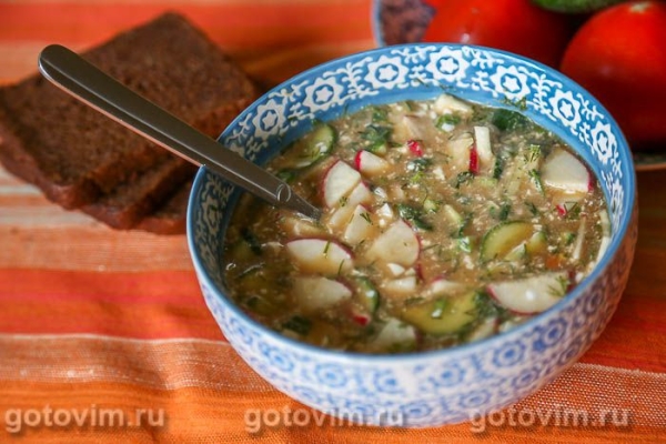 Окрошка на квасе с колбасой 