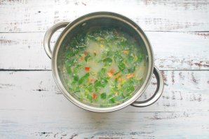 Дачный рисовый суп со снытью Дачный рисовый суп со снытью