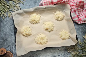 Сырные чипсы по-домашнему Сырные чипсы по-домашнему