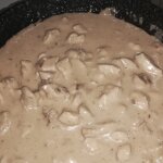 Куриное филе с чесноком в сметане