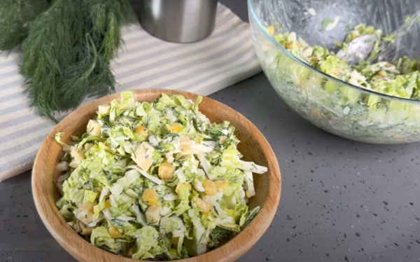 Простой и быстрый рецепт. Вкусный салат из 4-х простых продуктов Простой и быстрый рецепт. Вкусный салат из 4-х простых продуктов