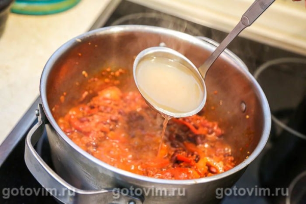 Томатный суп энчилада из фарша с фасолью