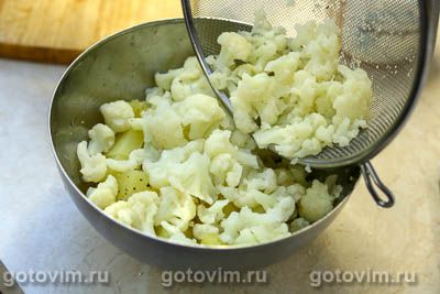 Теплый картофельный салат с жареным редисом и цветной капустой Теплый картофельный салат с жареным редисом и цветной капустой