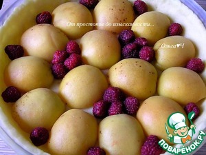 Пирог с абрикосами и малиной Пирог с абрикосами и малиной