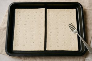 Торт "Наполеон" из слоёного теста Торт "Наполеон" из слоёного теста