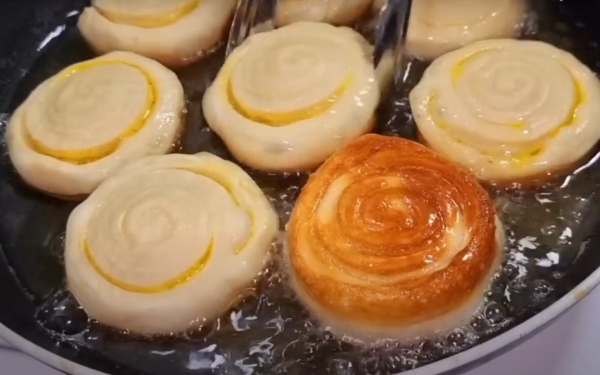 Стакан кефира и 1 яйцо: за 30 минут готовлю целую гору вкуснятины к чаю. Рецепт подходит на завтрак Стакан кефира и 1 яйцо: за 30 минут готовлю целую гору вкуснятины к чаю. Рецепт подходит на завтрак