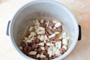 Говядина, тушеная в мультиварке Говядина, тушеная в мультиварке