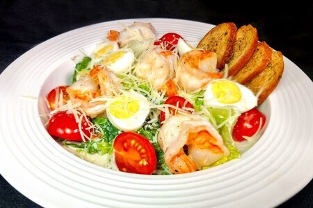 Салат цезарь с креветками рецепт в домашних условиях Салат цезарь с креветками рецепт в домашних условиях