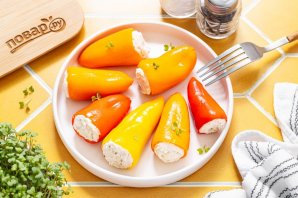 Маринованные мини-перцы с сыром Маринованные мини-перцы с сыром