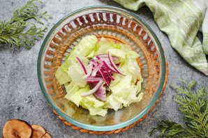 Салат с киноа, курицей и апельсинами Салат с киноа, курицей и апельсинами