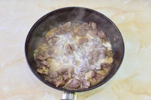 Куриная печень с макаронами Куриная печень с макаронами