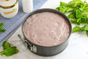 Торт из варенья черной смородины Торт из варенья черной смородины