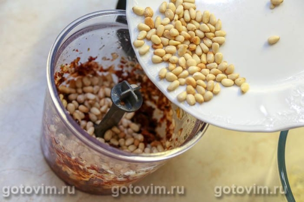 Соус песто россо c вялеными помидорами (Pesto Rosso) Соус песто россо c вялеными помидорами (Pesto Rosso)