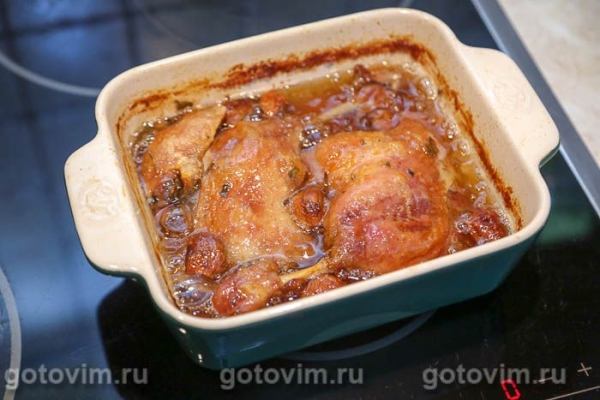 Утиные ножки конфи с клюквенным соусом и запеченным картофелем