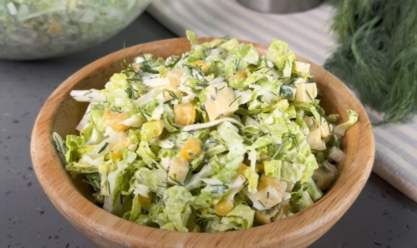 Простой и быстрый рецепт. Вкусный салат из 4-х простых продуктов Простой и быстрый рецепт. Вкусный салат из 4-х простых продуктов