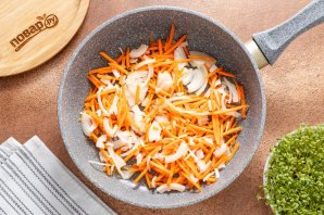 Тушеная капуста с соевым мясом