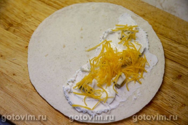 Чебуреки из лаваша «4 сыра» Чебуреки из лаваша «4 сыра»