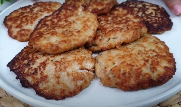 Беру 1 стакан кефира и немного фарша. Вкусные ленивые пирожки: готовлю так уже много лет и не надоедает Беру 1 стакан кефира и немного фарша. Вкусные ленивые пирожки: готовлю так уже много лет и не надоедает