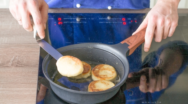 Классические сырники. Пошаговый рецепт с фото на Gastronom.ru Классические сырники. Пошаговый рецепт с фото на Gastronom.ru