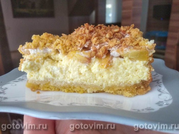 Творожный пирог с персиками и воздушной меренгой
