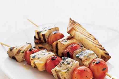 Рыбный шашлык с помидорами черри Рыбный шашлык с помидорами черри