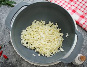 Салат с курицей в грейпфруте