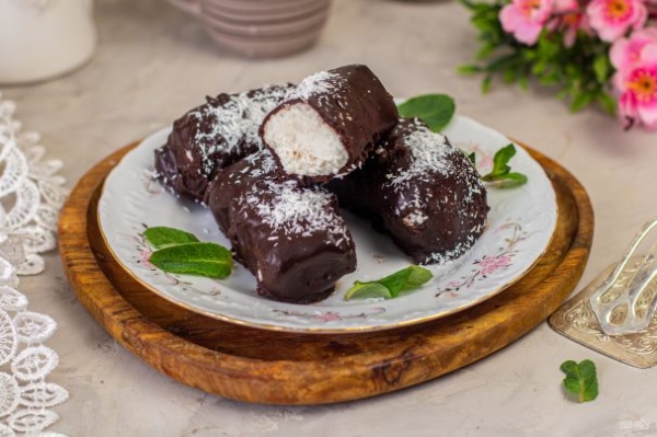 Кокосовые творожные сырки в шоколаде Кокосовые творожные сырки в шоколаде