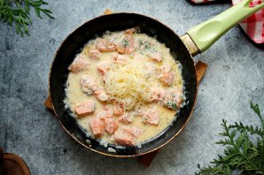 Папарделле с лососем Папарделле с лососем