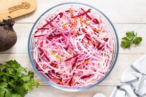 Капуста, квашенная со свеклой Капуста, квашенная со свеклой