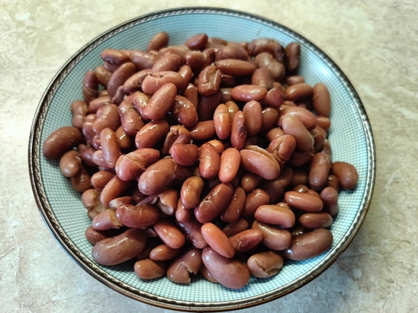 Фасолевый суп с лисичками и копчеными рёбрышками Фасолевый суп с лисичками и копчеными рёбрышками