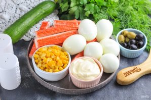 Крабовый салат на Новый год Дракона Крабовый салат на Новый год Дракона