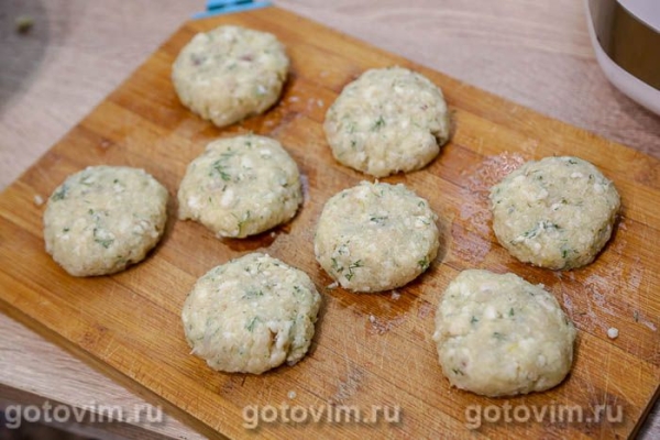 Котлеты из пикши с салом в мультиварке