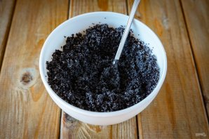 Постный маковый рулет