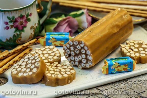 Сладкая колбаска из соломки со сливочной «Коровкой» Сладкая колбаска из соломки со сливочной «Коровкой»