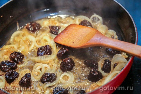 Свинина  с черносливом